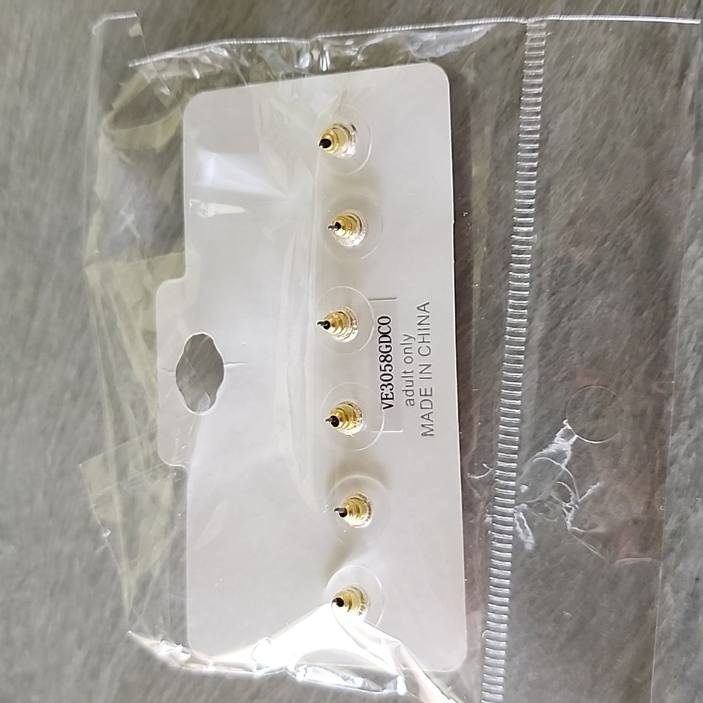 NWT! Coral Druzy Earring Set - Picture 3 of 3